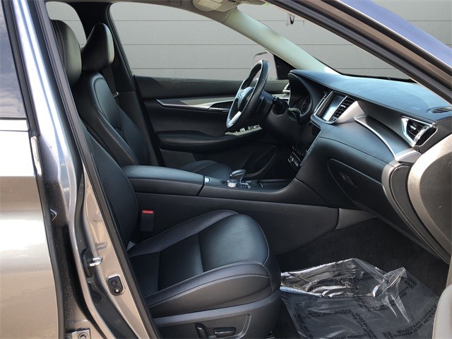 INFINITI QX50 Vehicle Full-screen Gallery Image 29