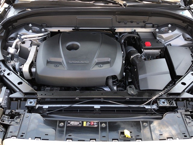 Volvo XC60 Vehicle Full-screen Gallery Image 19