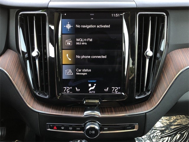 Volvo XC60 Vehicle Full-screen Gallery Image 21