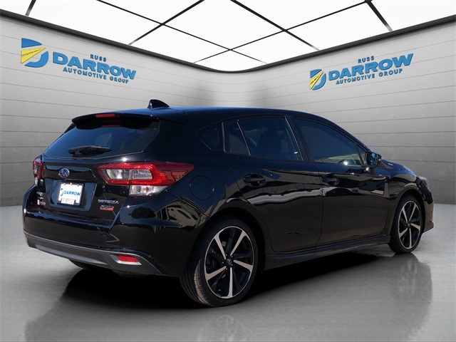 Subaru Impreza Vehicle Full-screen Gallery Image 5