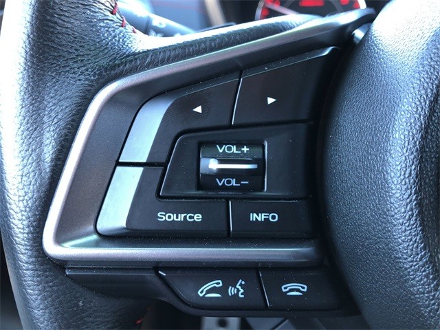 Subaru Impreza Vehicle Full-screen Gallery Image 9