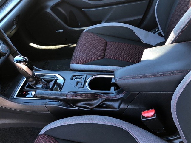 Subaru Impreza Vehicle Full-screen Gallery Image 20