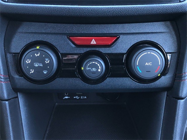 Subaru Impreza Vehicle Full-screen Gallery Image 26