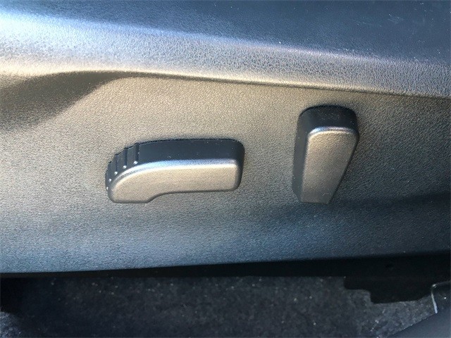 Subaru Impreza Vehicle Full-screen Gallery Image 28