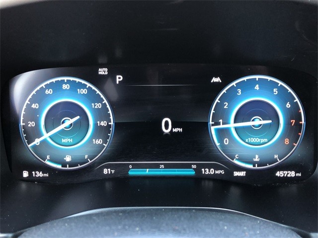 Hyundai Santa Fe Vehicle Full-screen Gallery Image 13