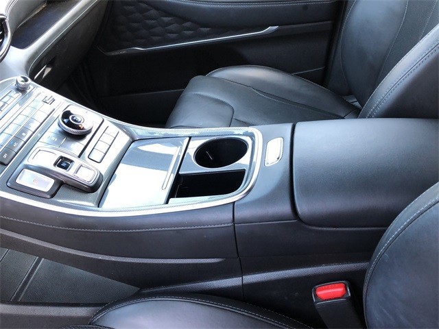 Hyundai Santa Fe Vehicle Full-screen Gallery Image 21