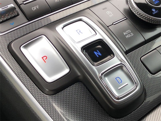 Hyundai Santa Fe Vehicle Full-screen Gallery Image 25