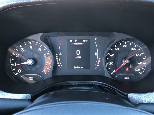 Jeep Compass Vehicle Full-screen Gallery Image 13