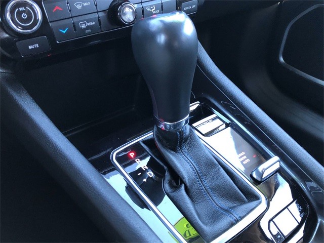 Jeep Compass Vehicle Full-screen Gallery Image 25