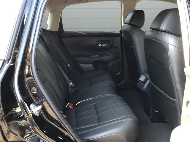 Honda HR-V Vehicle Full-screen Gallery Image 14