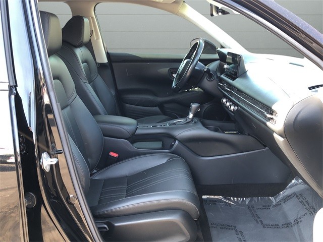 Honda HR-V Vehicle Full-screen Gallery Image 15