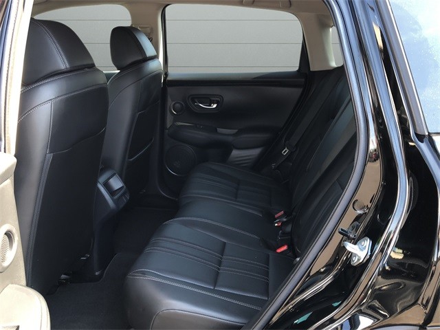 Honda HR-V Vehicle Full-screen Gallery Image 17