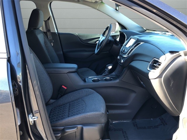 Chevrolet Equinox Vehicle Full-screen Gallery Image 15