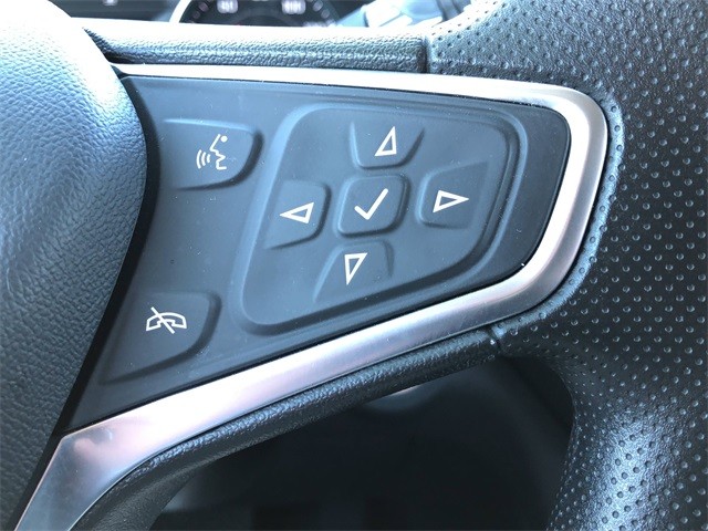 Chevrolet Equinox Vehicle Full-screen Gallery Image 18