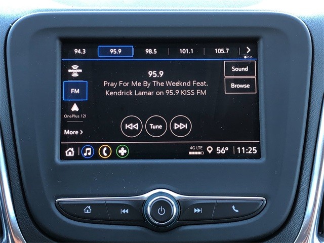 Chevrolet Equinox Vehicle Full-screen Gallery Image 22