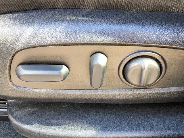 Chevrolet Equinox Vehicle Full-screen Gallery Image 28