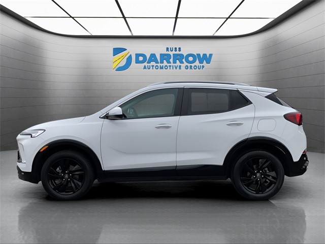 Buick Encore GX Vehicle Full-screen Gallery Image 2