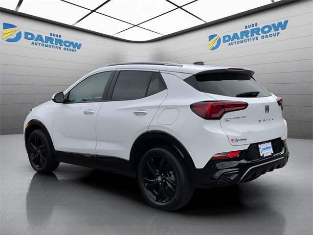 Buick Encore GX Vehicle Full-screen Gallery Image 3