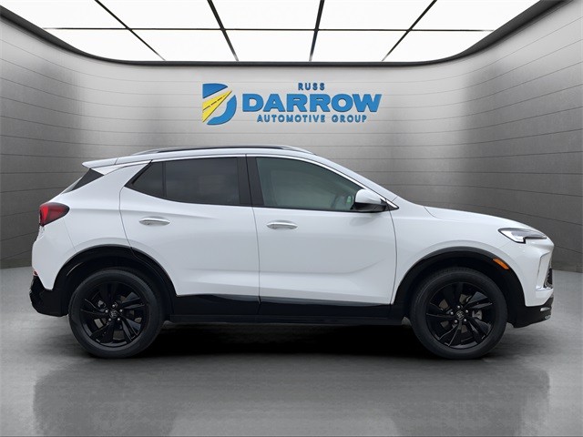 Buick Encore GX Vehicle Full-screen Gallery Image 6