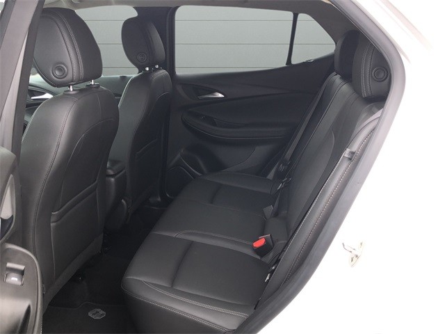 Buick Encore GX Vehicle Full-screen Gallery Image 16