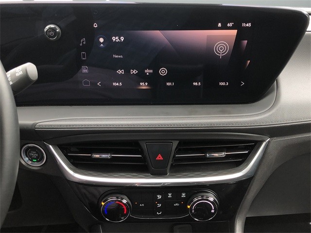 Buick Encore GX Vehicle Full-screen Gallery Image 20