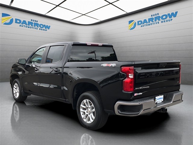 Chevrolet Silverado 1500 Vehicle Full-screen Gallery Image 3