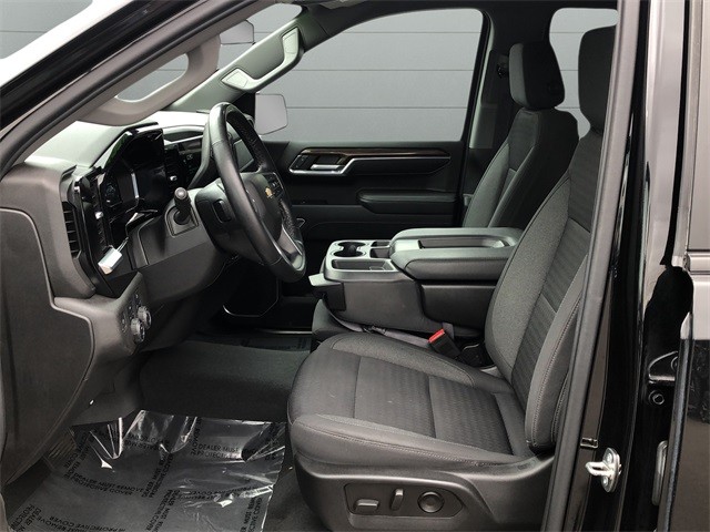 Chevrolet Silverado 1500 Vehicle Full-screen Gallery Image 10