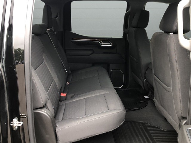 Chevrolet Silverado 1500 Vehicle Full-screen Gallery Image 14