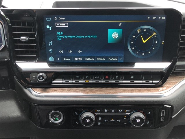 Chevrolet Silverado 1500 Vehicle Full-screen Gallery Image 19