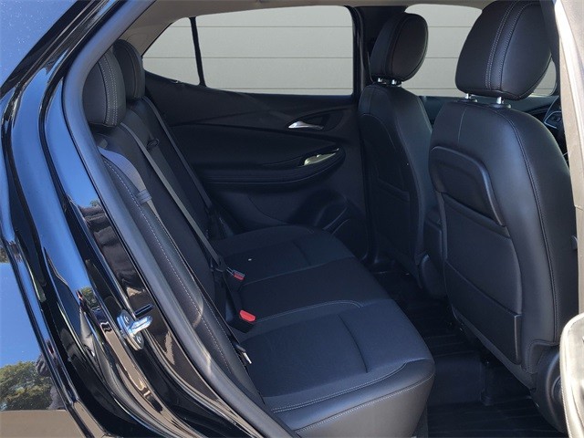 Buick Encore GX Vehicle Full-screen Gallery Image 14