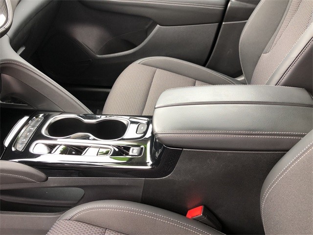 Buick Envision Vehicle Full-screen Gallery Image 18