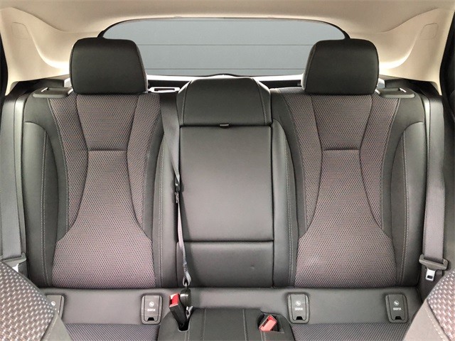 Buick Envision Vehicle Full-screen Gallery Image 26