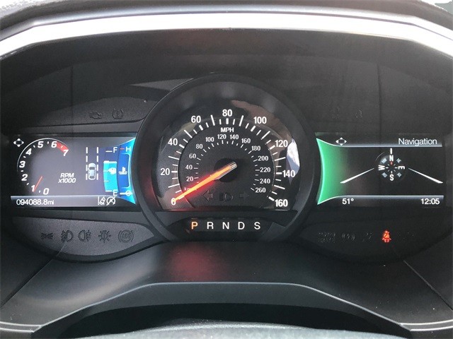 Ford Edge Vehicle Full-screen Gallery Image 13