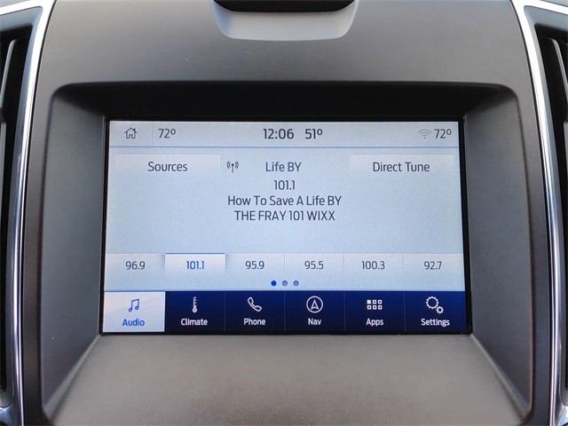 Ford Edge Vehicle Full-screen Gallery Image 23