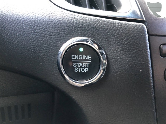 Ford Edge Vehicle Full-screen Gallery Image 25