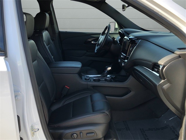 Chevrolet Traverse Vehicle Full-screen Gallery Image 15