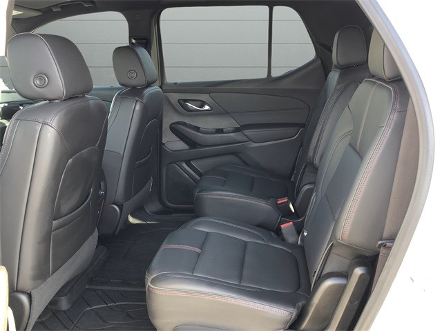 Chevrolet Traverse Vehicle Full-screen Gallery Image 17