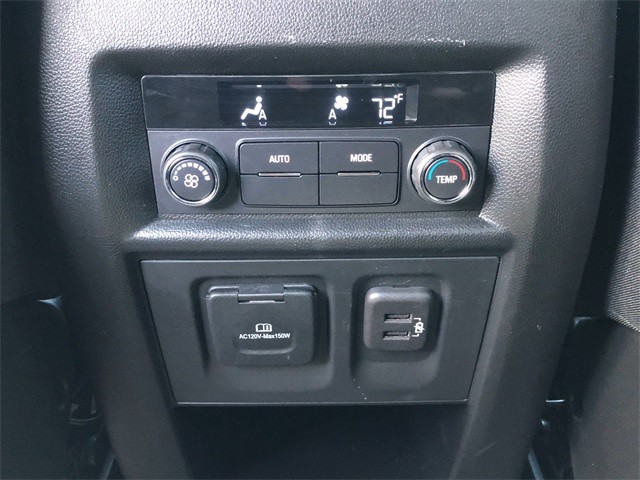 Chevrolet Traverse Vehicle Full-screen Gallery Image 18