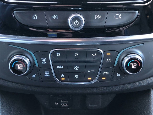 Chevrolet Traverse Vehicle Full-screen Gallery Image 27