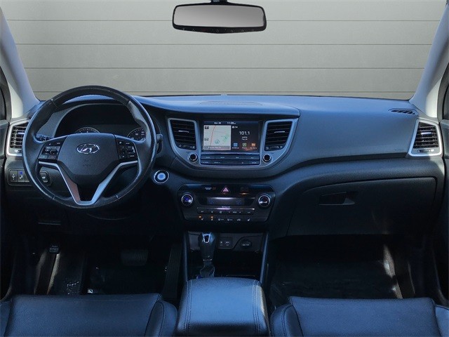 Hyundai Tucson Vehicle Full-screen Gallery Image 12