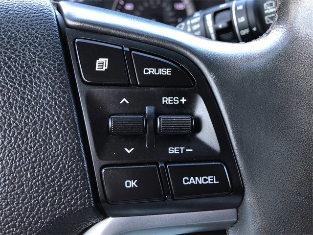 Hyundai Tucson Vehicle Full-screen Gallery Image 17