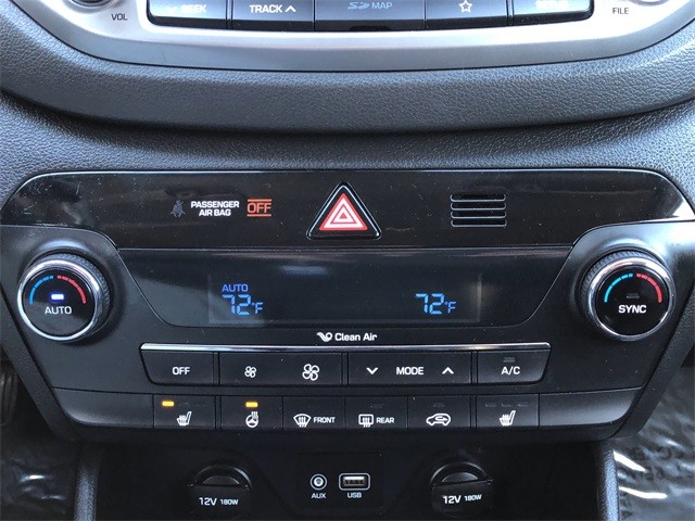 Hyundai Tucson Vehicle Full-screen Gallery Image 25