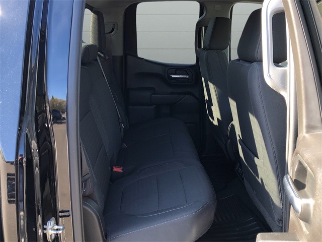 Chevrolet Silverado 1500 Vehicle Full-screen Gallery Image 14