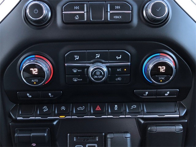 Chevrolet Silverado 1500 Vehicle Full-screen Gallery Image 23