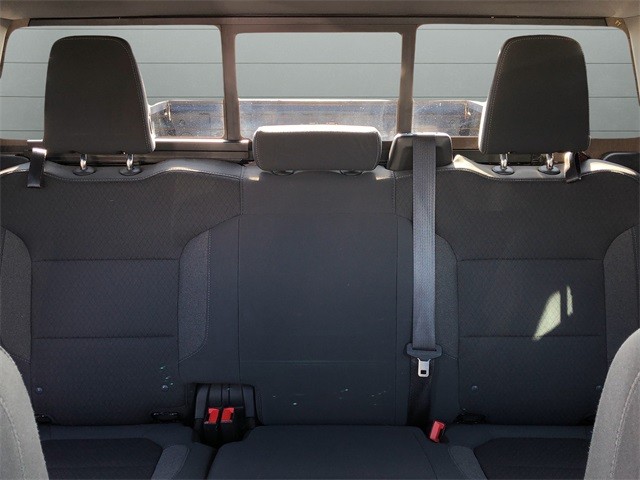 Chevrolet Silverado 1500 Vehicle Full-screen Gallery Image 25