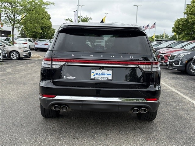 Lincoln Aviator Vehicle Full-screen Gallery Image 6