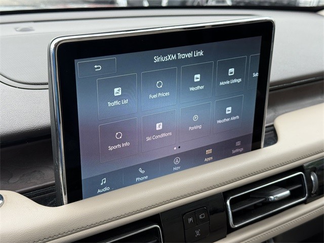 Lincoln Aviator Vehicle Full-screen Gallery Image 18