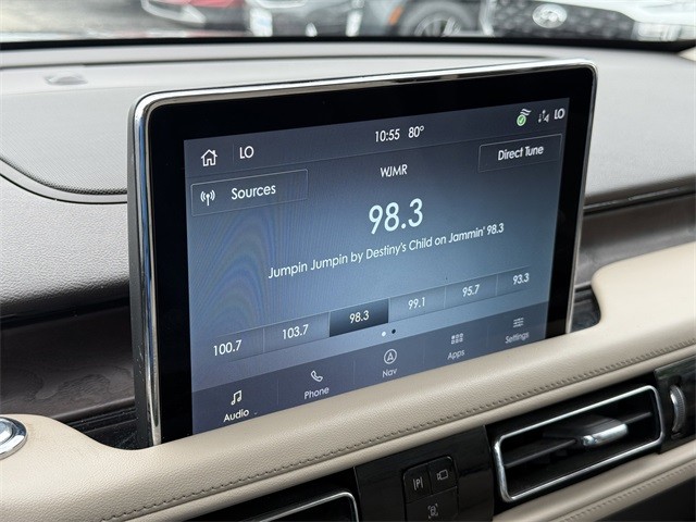 Lincoln Aviator Vehicle Full-screen Gallery Image 19