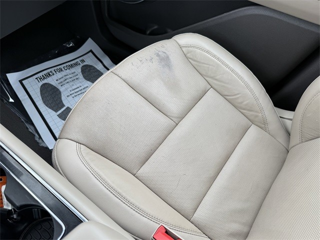 Lincoln Aviator Vehicle Full-screen Gallery Image 28