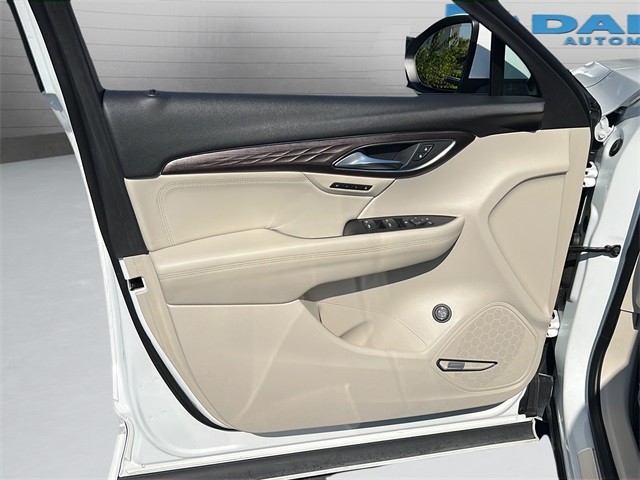 Buick Envision Vehicle Full-screen Gallery Image 10